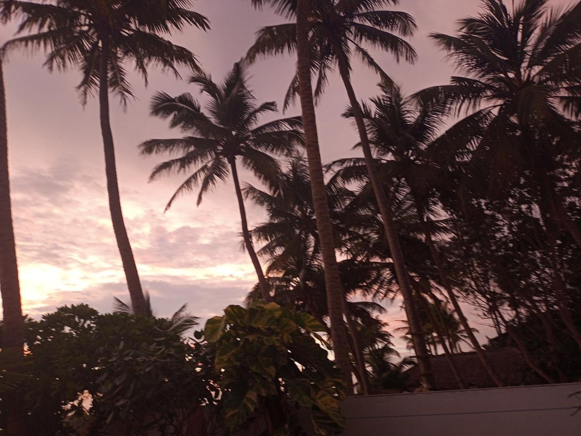 Blue Ocean Villa Hikkaduwa Exterior photo